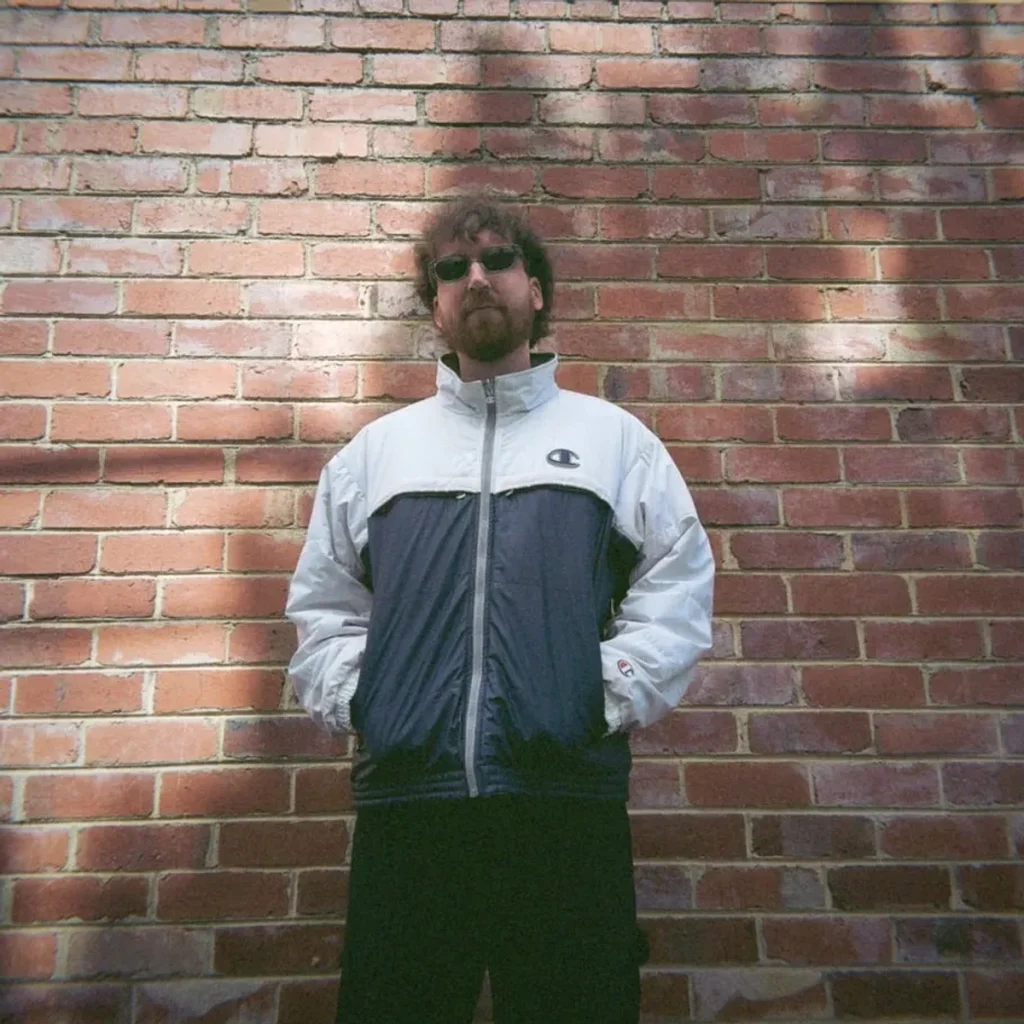 Hollywood Real Thoughts Let Ambient and Breakbeat Collide on "I'm A Fish, You Are the Ocean"